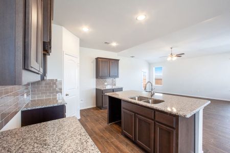 New construction Single-Family house 3904 Hometown Blvd, Heartland, TX 75126 plan Wesley - image 7