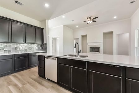 New construction Single-Family house 6618 Freret Byu, Baytown, TX 77523 plan Austin - image 11