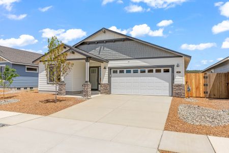 New construction Single-Family house 785 Ne Discovery Lp, Prineville, OR 97754 plan Sycamore - IronHorse - image