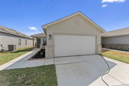 New construction Single-Family house 1410 Outrigger Way, San Antonio, TX 78224 RC Cooper-UD- photo 0