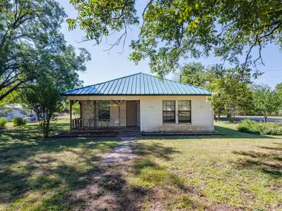 New construction Single-Family house 203 Ave E, Blanket, TX 76432 - image