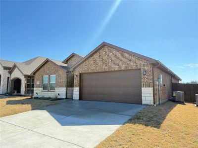 New construction Single-Family house 1215 Brad Kellar Dr, Greenville, TX 75402 - image