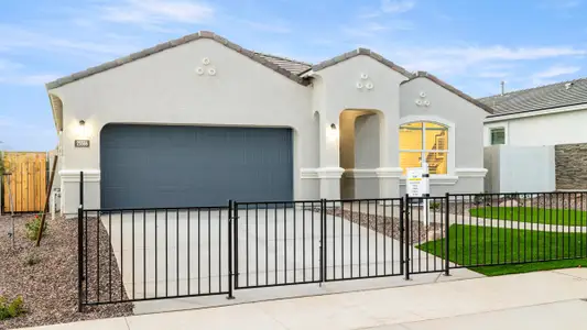 New construction Single-Family house 25600 N 183Rd Ln, Surprise, AZ 85387 null- photo 1 1