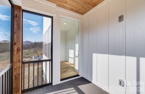 New construction Single-Family house 4 S Martha Kate Dr, Hendersonville, NC 28792 - image