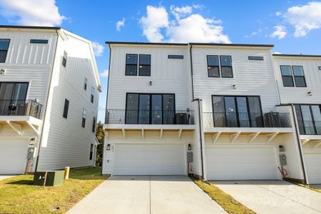 New construction Townhouse house 653 District Ct, Unit 17, Fort Mill, SC 29708 Landon- photo 32 32