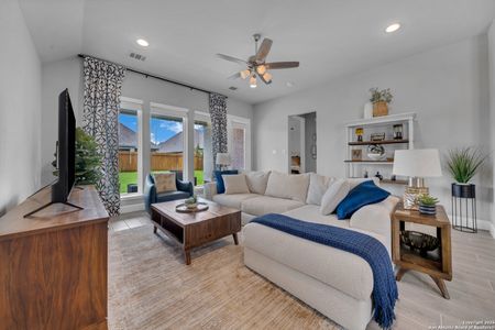 New construction Single-Family house 9912 Heeler Hand Trl, San Antonio, TX 78254 1984W- photo 8 8