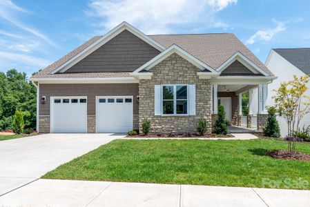 New construction Single-Family house 13006 Hazelbrook Ln, Cornelius, NC 28031 - image
