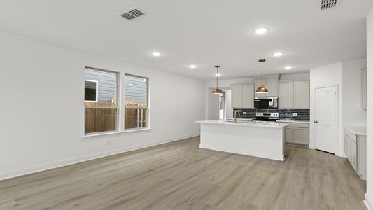 New construction Single-Family house 1733 Edgeway Dr, Aubrey, TX 76227 plan McClellan II - image 13