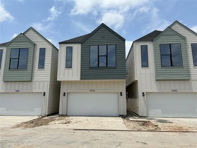 New construction Single-Family house 8408 Pech Landing Drive, Houston, TX 77055 - photo 0