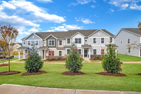 New construction Multi-Family house 9859 Old Garden Cir, Gastonia, NC 28056 Titan- photo 0