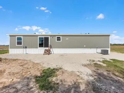 New construction Single-Family house 912 Anna Ln, Sealy, TX 77474 null- photo 0