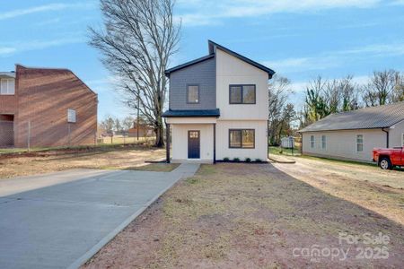 New construction Single-Family house 1010 E Lincoln St, Lincolnton, NC 28092 - image