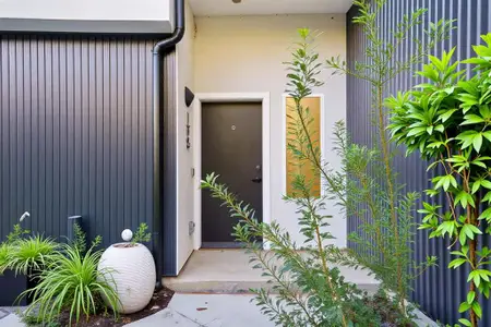 New construction Condo house 4811 Denton Dr, Unit 105, Dallas, TX 75235 - image