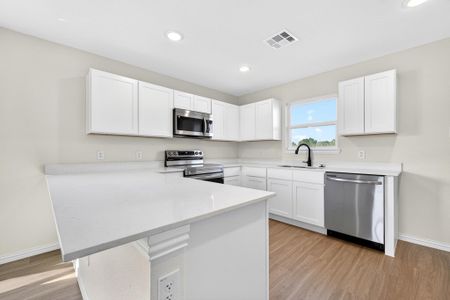 New construction Single-Family house 1007 Antelope Trl, Temple, TX 76504 - image 7