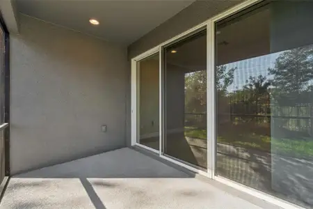 New construction Single-Family house 345 Villa Corte Dr, Lutz, FL 33549 - image 4