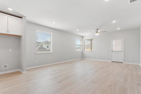 New construction Single-Family house 168 Rieber Rd, Kyle, TX 78640 plan Buttercup - image 9