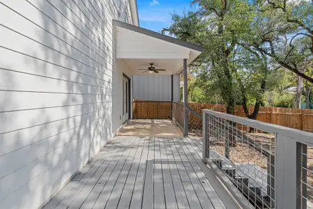 New construction Single-Family house 110 E Holland St, San Marcos, TX 78666 null- photo 0