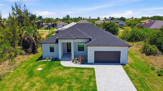 New construction Single-Family house 8105 Antwerp Cir, Port Charlotte, FL 33981 - image