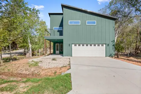 New construction Single-Family house 116 Kahana Ln, Bastrop, TX 78602 - image