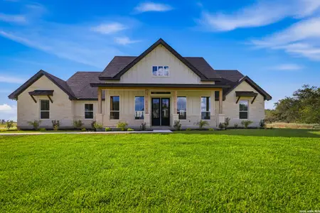 New construction Single-Family house 310 Firewheel Lp, Floresville, TX 78114 - image