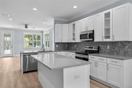 New construction Single-Family house 5703 N 20Th St, Tampa, FL 33610 - image