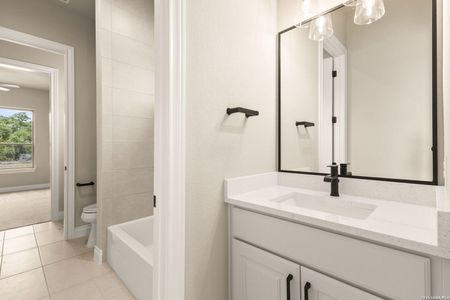 New construction Single-Family house 429 Eider Cv, Spring Branch, TX 78070 - image 14