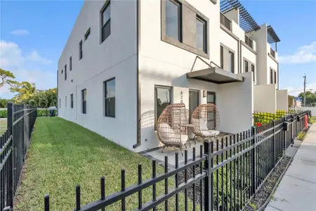 New construction Townhouse house 6214 64 Wy N, Pinellas Park, FL 33781 - image