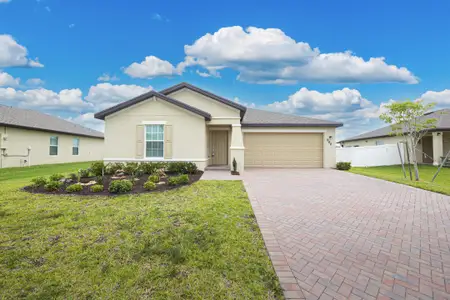 New construction Single-Family house 988 Bent Creek Dr, Fort Pierce, FL 34947 - image