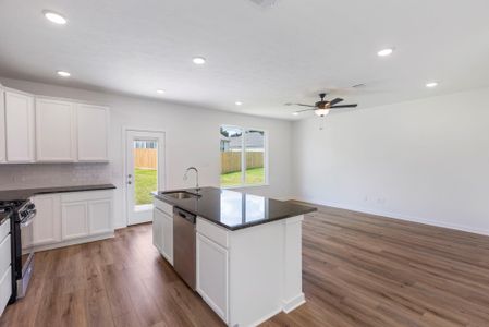 New construction Single-Family house 3718 Youpon Ln, Huntsville, TX 77340 plan The 2516 - image 15