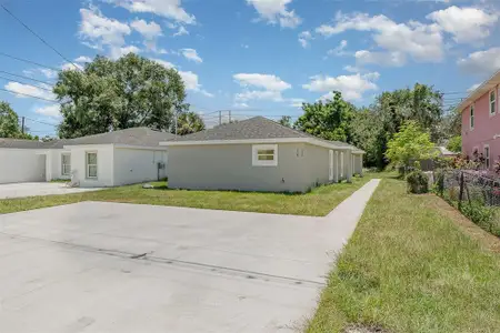 New construction Duplex house 308 Ave P Nw, Winter Haven, FL 33881 - image