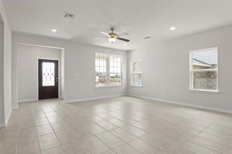 New construction Single-Family house 3708 Pin Oak Hls, Seguin, TX 78155 Freestone- photo 4 4