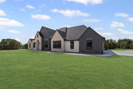 New construction Single-Family house 7103 Heathington Ct, Granbury, TX 76049 Cape May Signature Series- photo 4 4