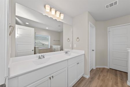 New construction Single-Family house 513 Emerald Thicket Ln, Houston, TX 77336 - image 12