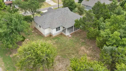 New construction Single-Family house 103 Haliimaile Ln, Bastrop, TX 78602 - image