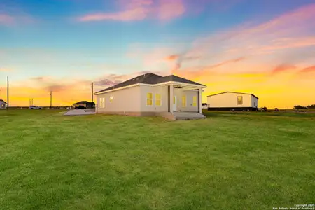 New construction Single-Family house 149 Camino Verde Ct, La Vernia, TX 78121 - image