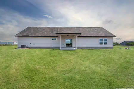 New construction Single-Family house 122 Ranchero, Natalia, TX 78059 - image