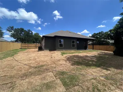 New construction Single-Family house 2110 Ridgewood Dr, Bridgeport, TX 76426 - image