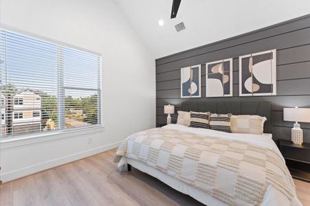 New construction Single-Family house 7805 Amelia Rd, Unit B, Houston, TX 77055 - image 17