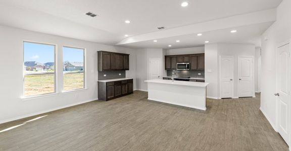 New construction Single-Family house 1620 Macadamia Ct, Aubrey, TX 76227 plan Raleigh - image 8