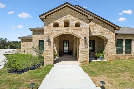 New construction Single-Family house 879 Latigo Blvd, Bandera, TX 78063 - image