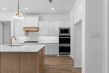 New construction Single-Family house 687 Bent Tree Ln, Weatherford, TX 76085 plan The Wellington II - image 8