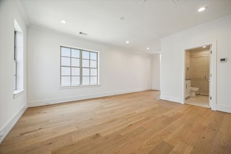 New construction Single-Family house 211 Sutton Row Pl, Houston, TX 77024 plan The Sutton - image 16