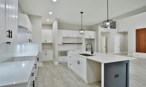 New construction Single-Family house 69 Wick Willow Rd, Montgomery, TX 77356 - image 9