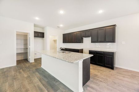 New construction Single-Family house 3904 Hometown Blvd, Heartland, TX 75126 plan Lockhart - image 8