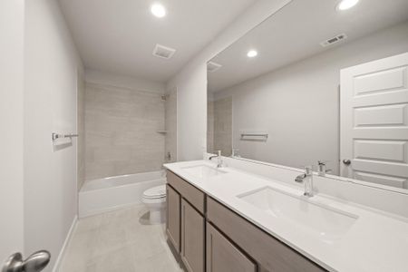 New construction Single-Family house 643 Yard Master Trl, Rosharon, TX 77583 plan 264 - image 9