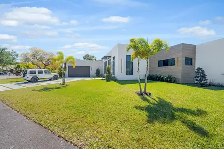New construction Single-Family house 1000 Sw 93Rd Ave, Plantation, FL 33324 - image