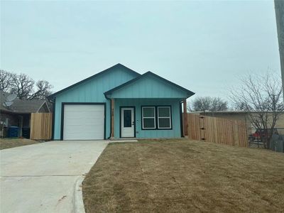 New construction Single-Family house 729 E Sears Street, Denison, TX 75021 - photo 0