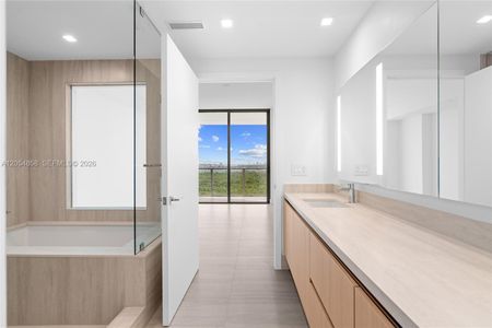 New construction Condo house 2411 Laguna Cir, Unit 1604, Miami, FL 33181 - image 14