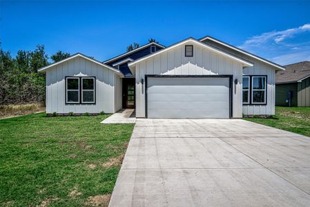 New construction Single-Family house 136 E Pauwela Ln, Bastrop, TX 78602 null- photo 0
