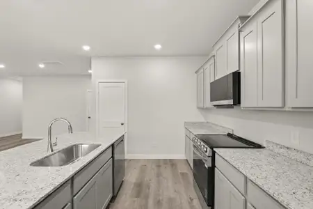 New construction Single-Family house 4507 Pleasant Peony Wy, Katy, TX 77493 plan Leyland - image 3